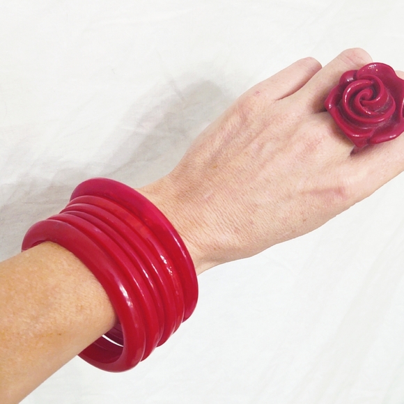 Vintage Red Bakelite Bangle Bracelets- Coming soon! - Picture 6 of 7